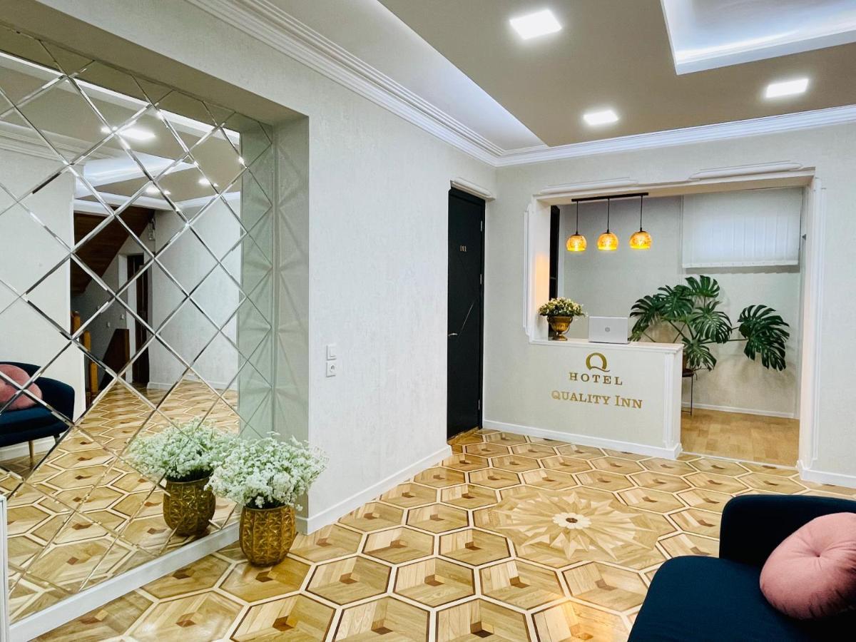 Quality Inn Тбилиси Екстериор снимка
