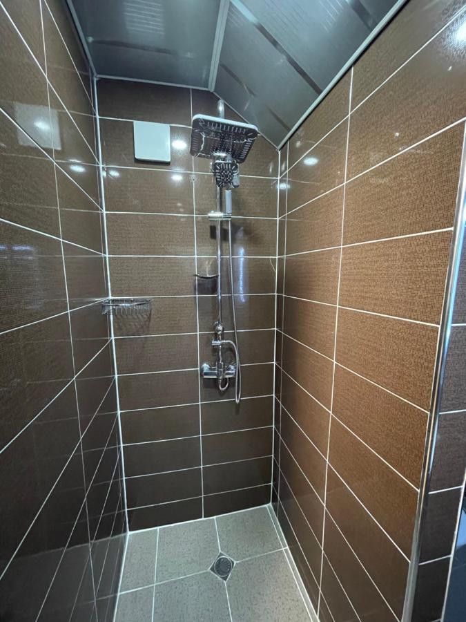 Quality Inn Тбилиси Екстериор снимка