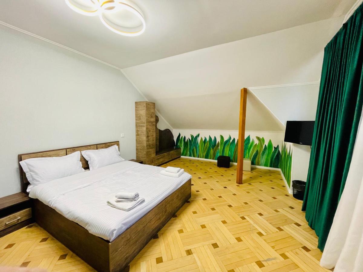 Quality Inn Тбилиси Екстериор снимка