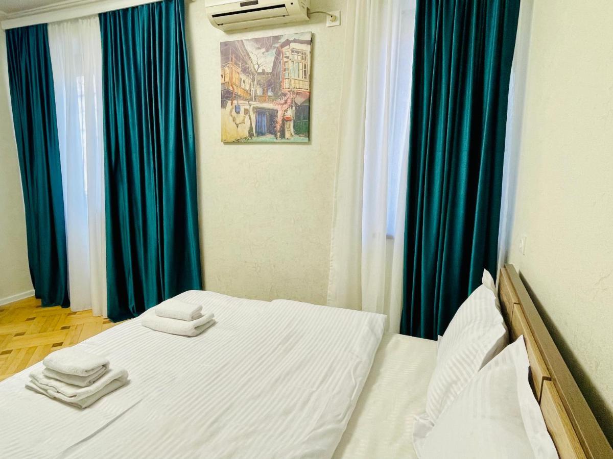 Quality Inn Тбилиси Екстериор снимка