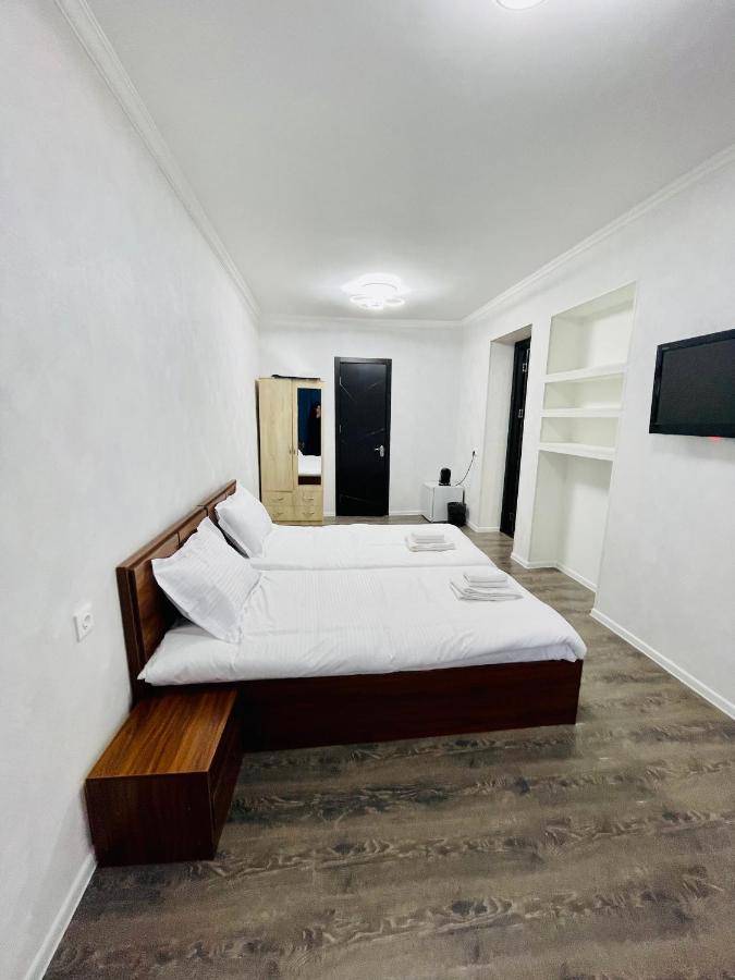 Quality Inn Тбилиси Екстериор снимка