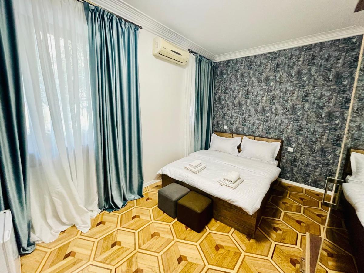 Quality Inn Тбилиси Екстериор снимка