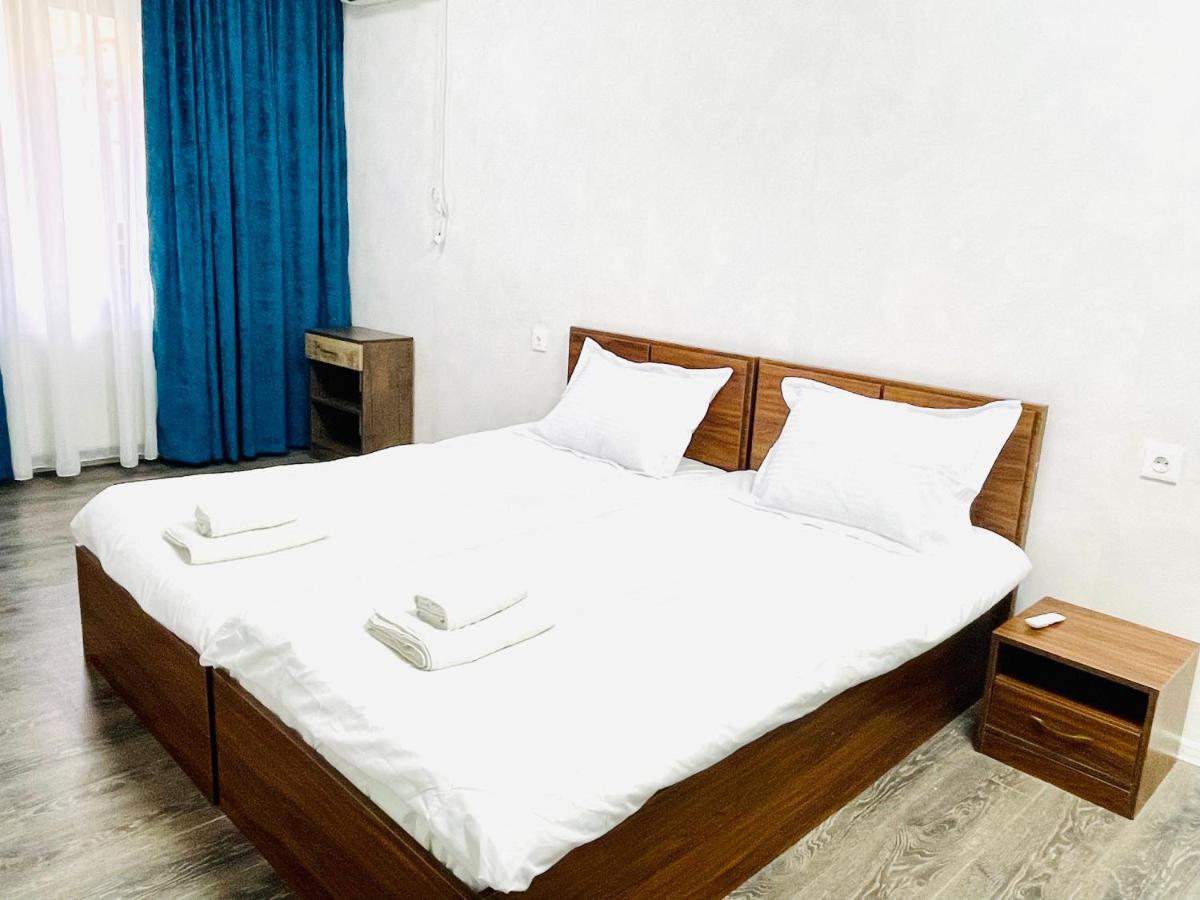 Quality Inn Тбилиси Екстериор снимка