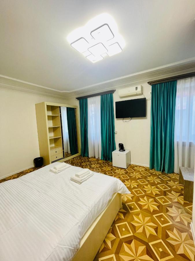 Quality Inn Тбилиси Екстериор снимка