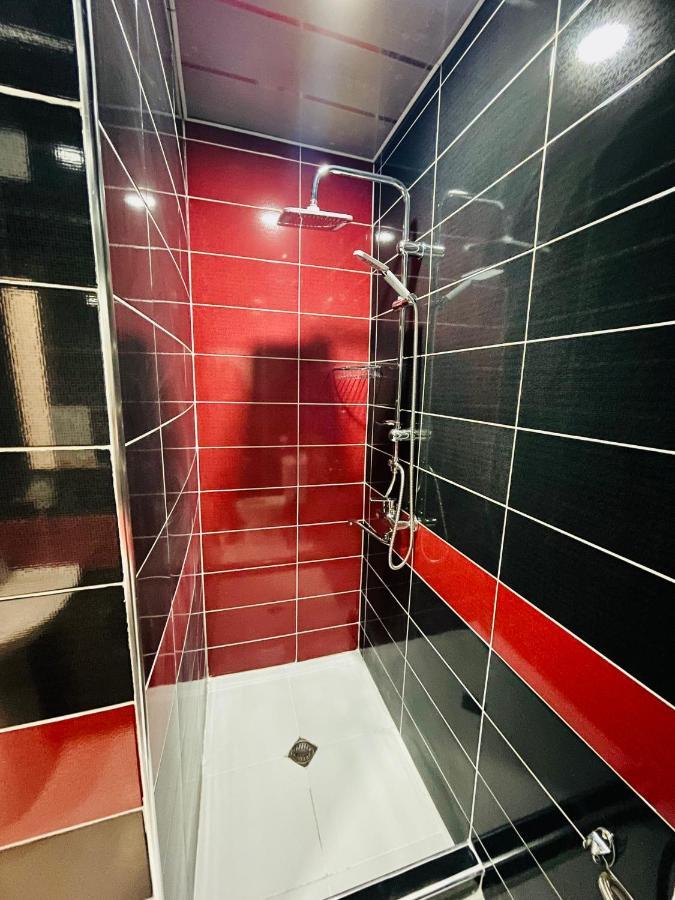 Quality Inn Тбилиси Екстериор снимка