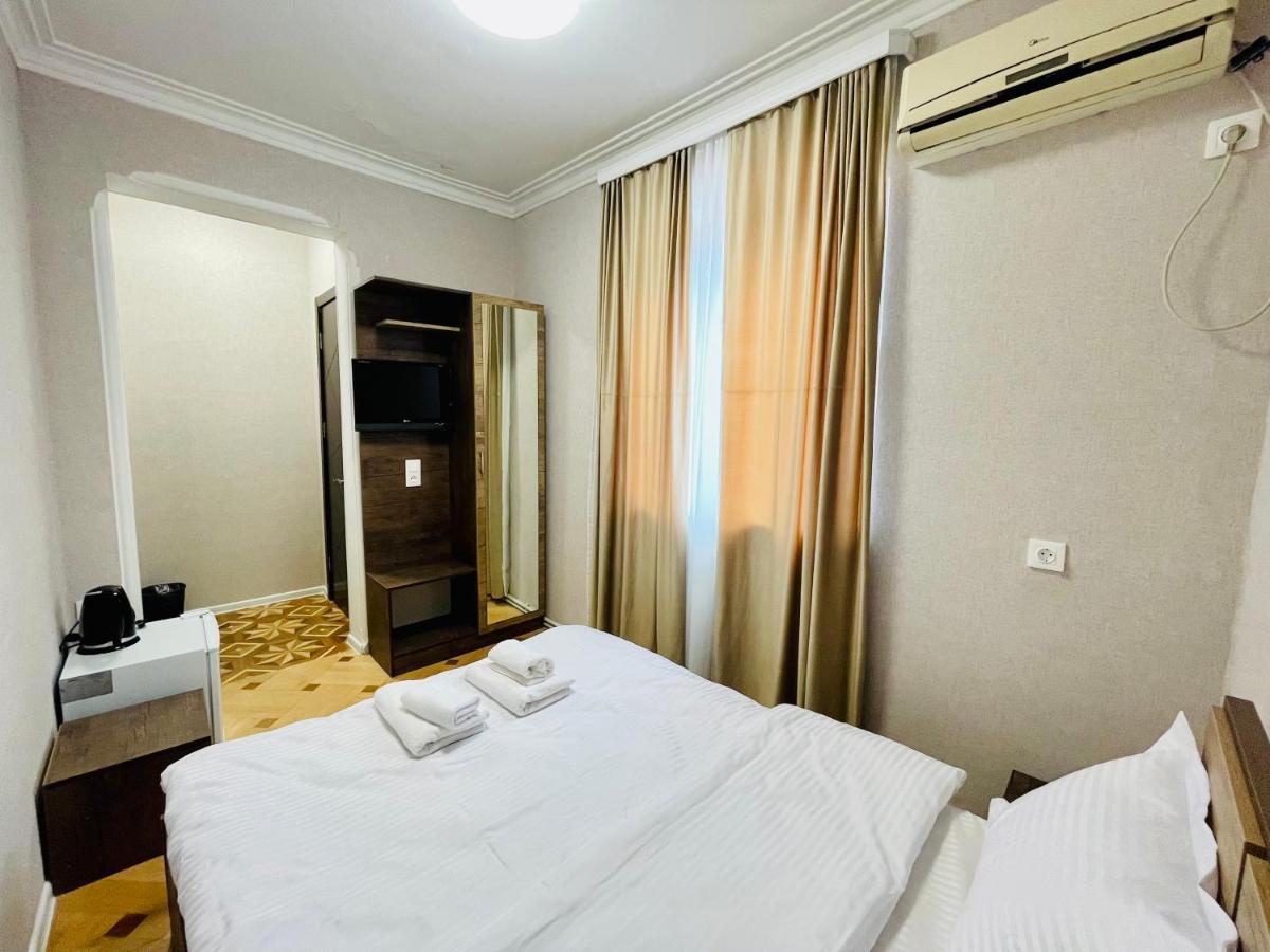 Quality Inn Тбилиси Екстериор снимка
