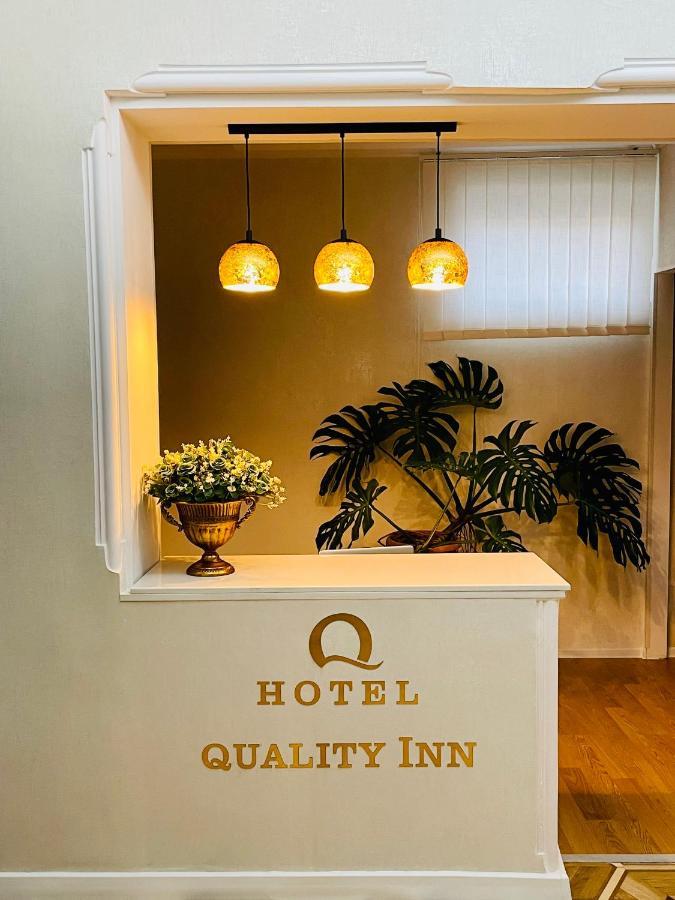 Quality Inn Тбилиси Екстериор снимка