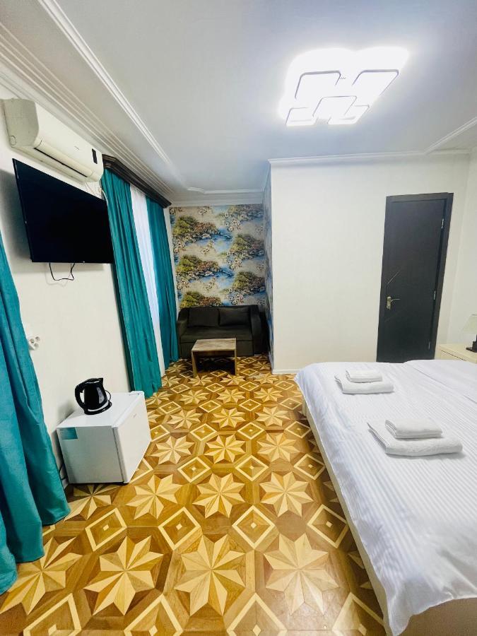Quality Inn Тбилиси Екстериор снимка