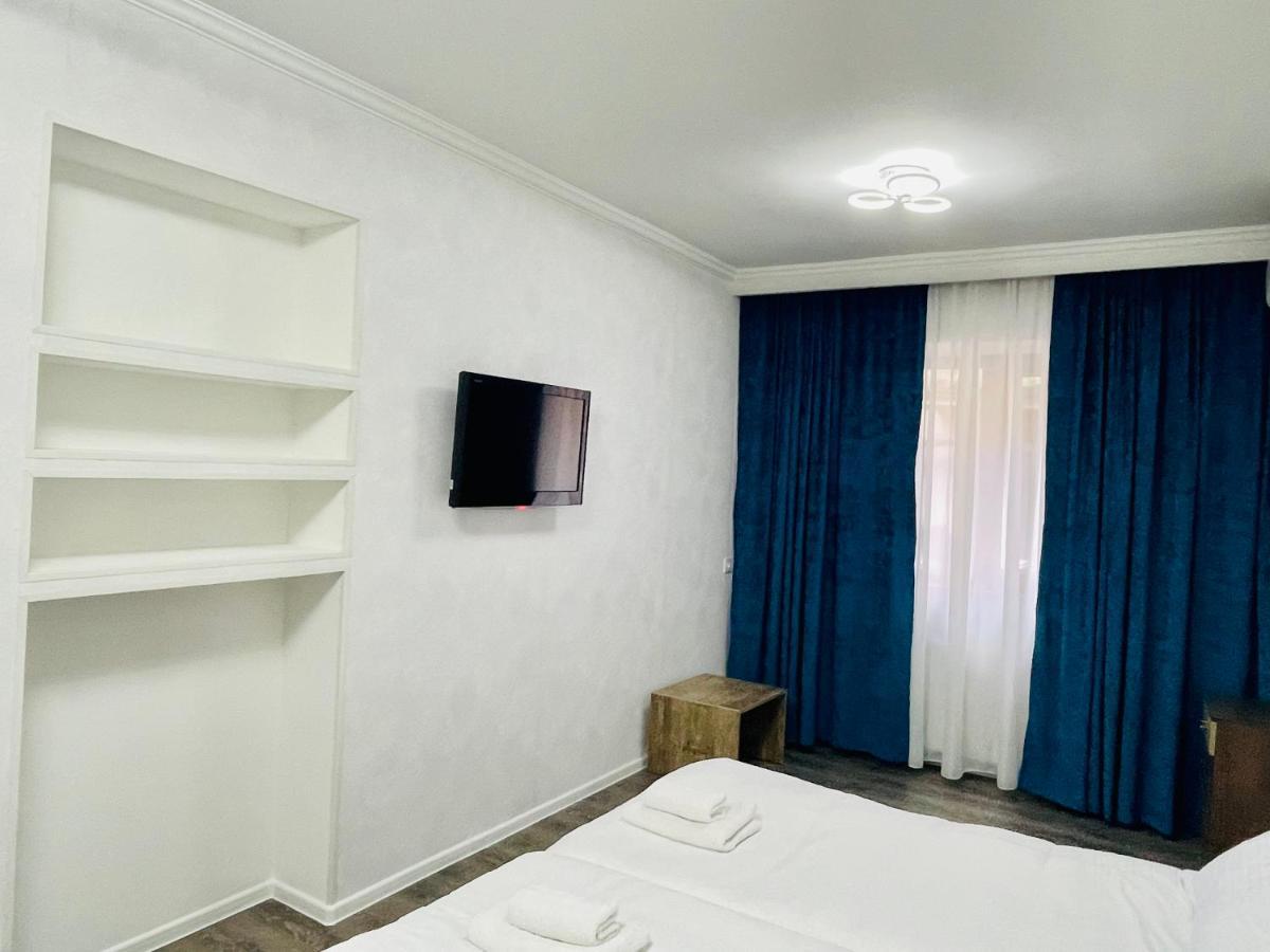Quality Inn Тбилиси Екстериор снимка